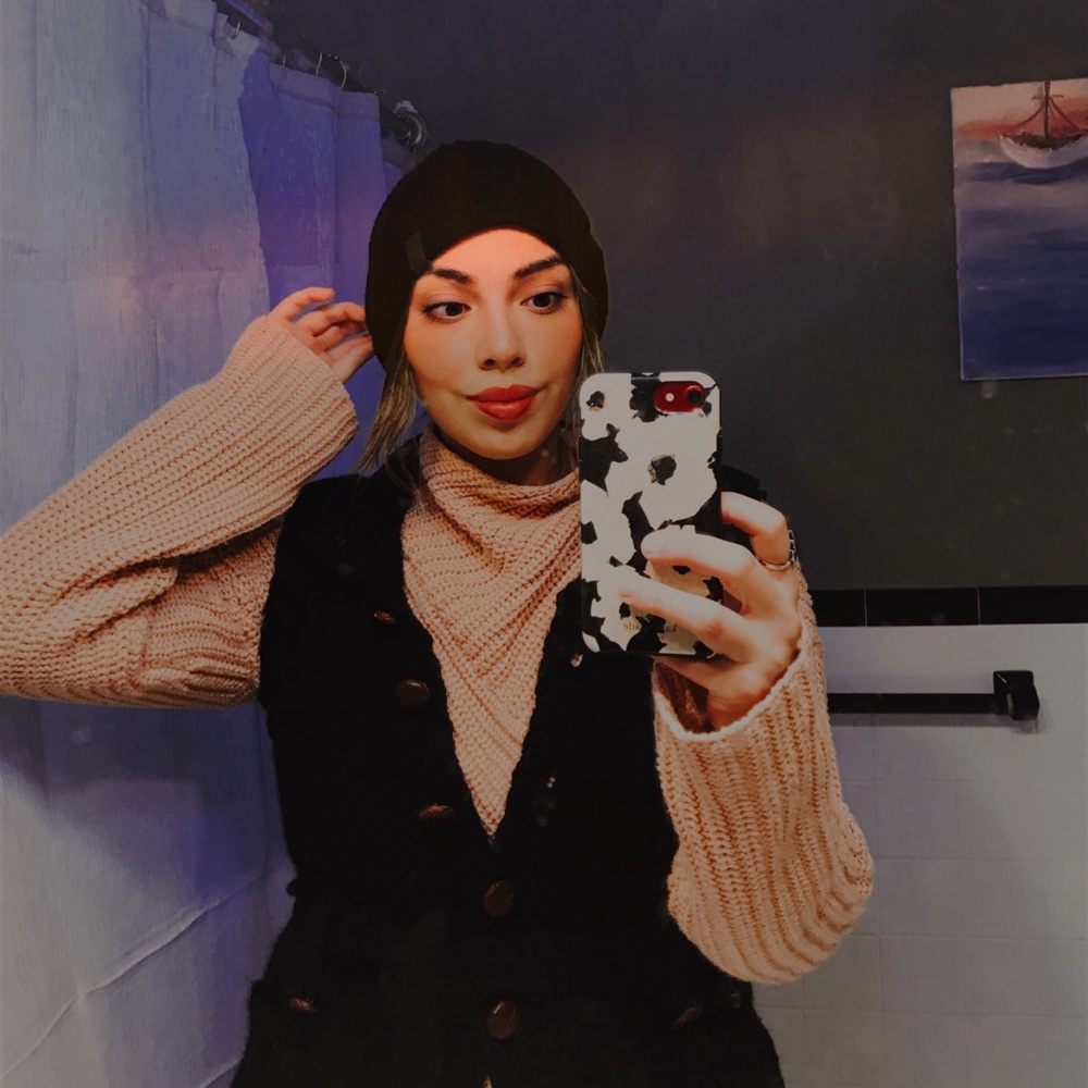 Hi! Welcome to my closet! 🥰💫